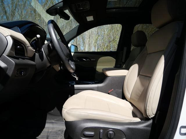 Used 2023 Chevrolet Traverse LT w/ LT Premium Package image 13