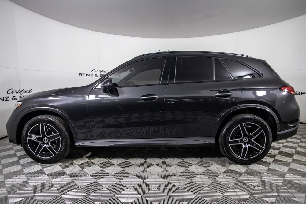 Used 2025 Mercedes-Benz GLC 300 4MATIC w/ AMG Line image 10