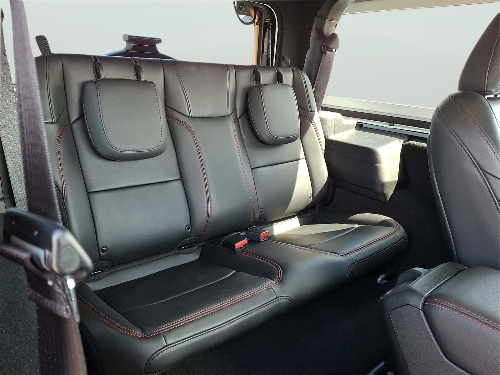 Certified 2024 Jeep Wrangler Rubicon image 34