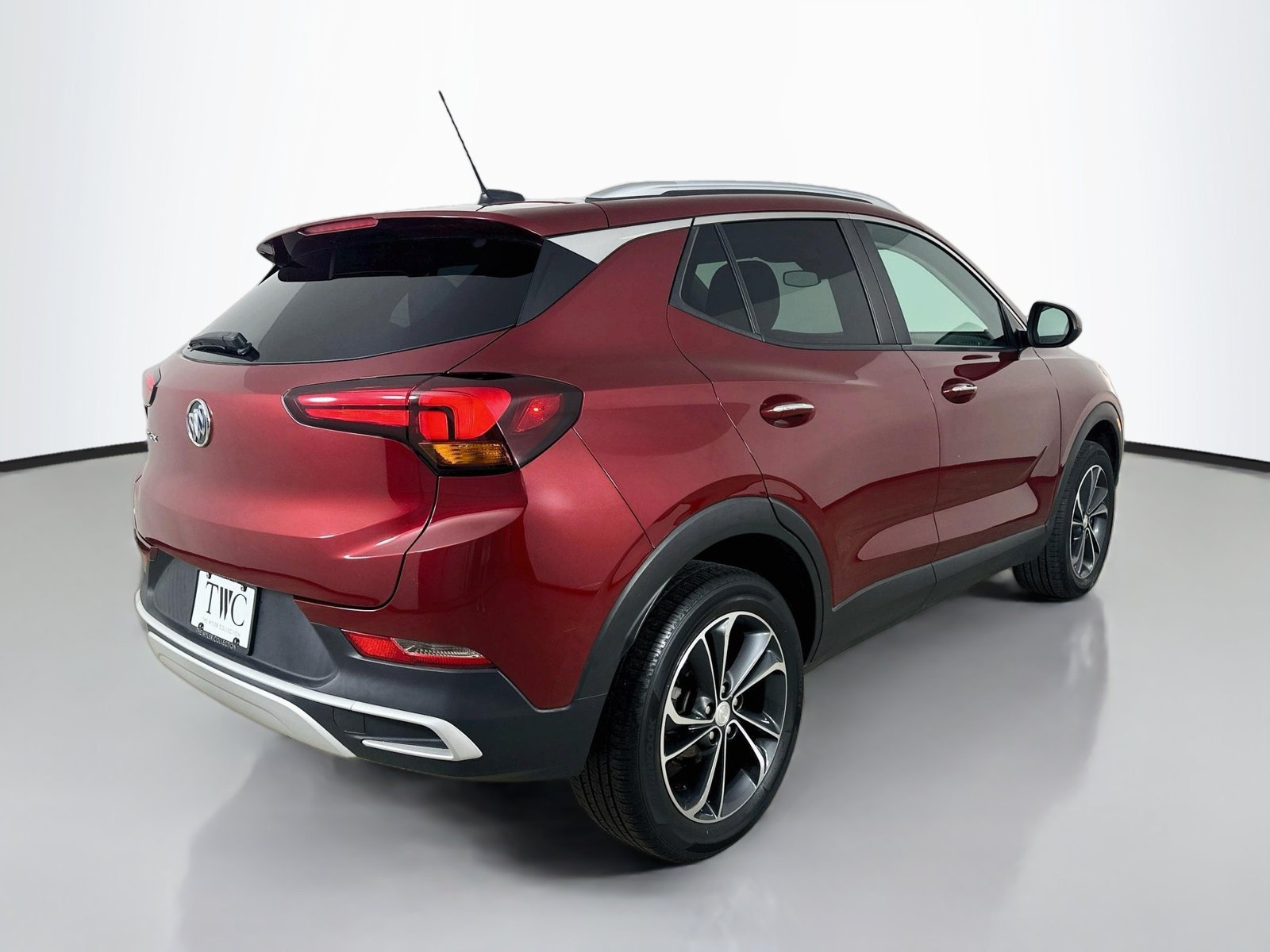 Used 2023 Buick Encore GX Select AWD/4WD image 5