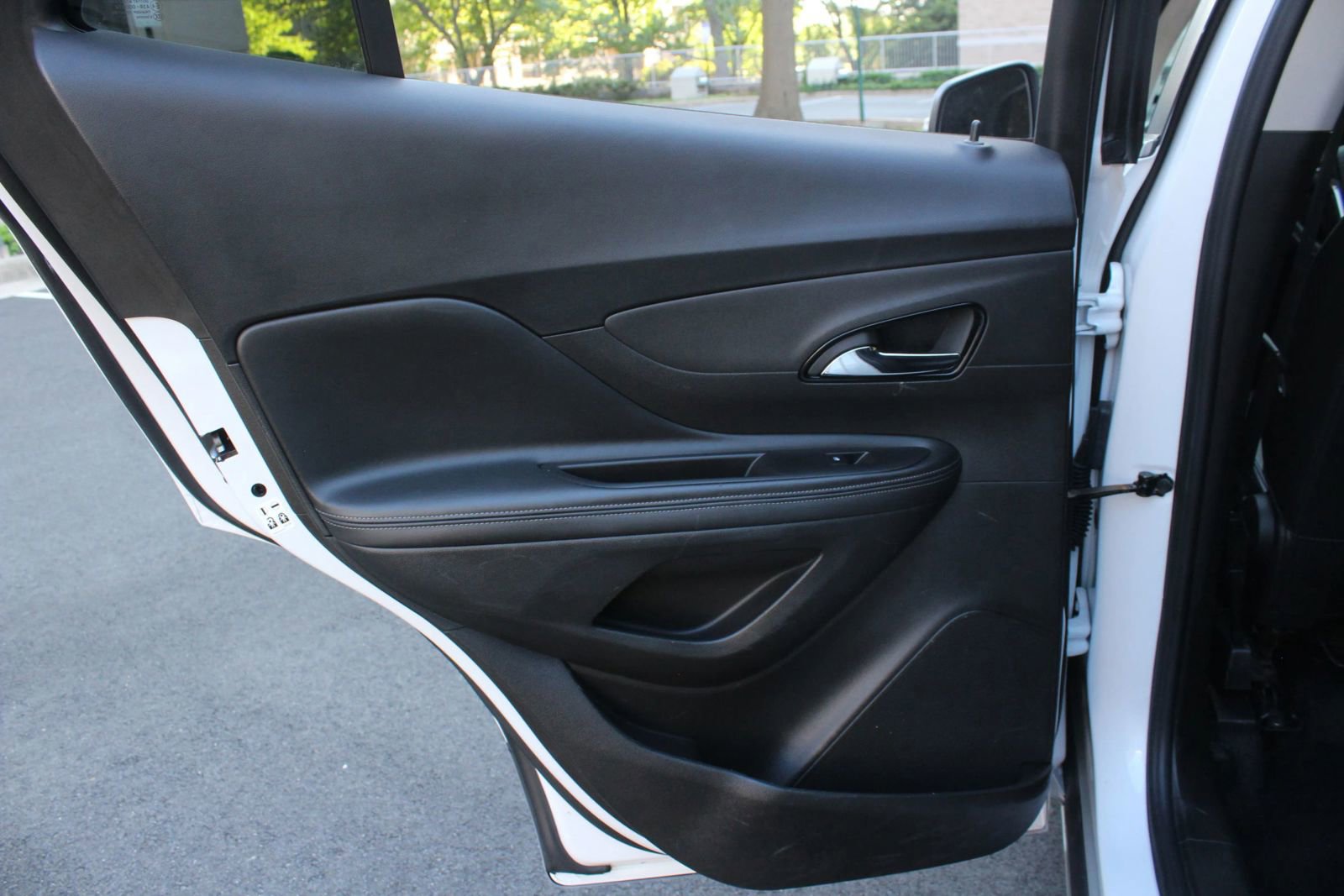 Used 2018 Buick Encore Essence image 21