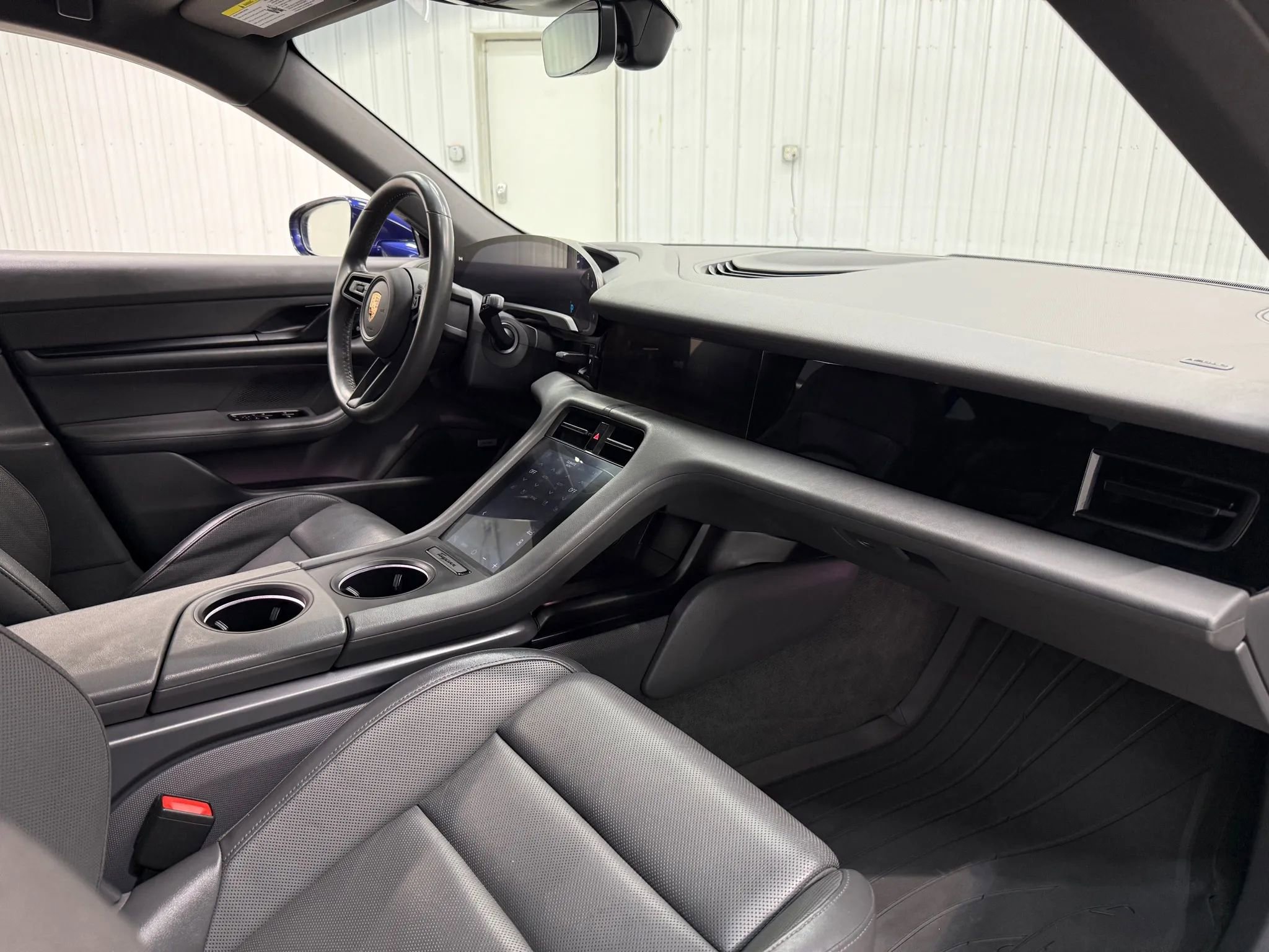 Used 2020 Porsche Taycan 4S image 13