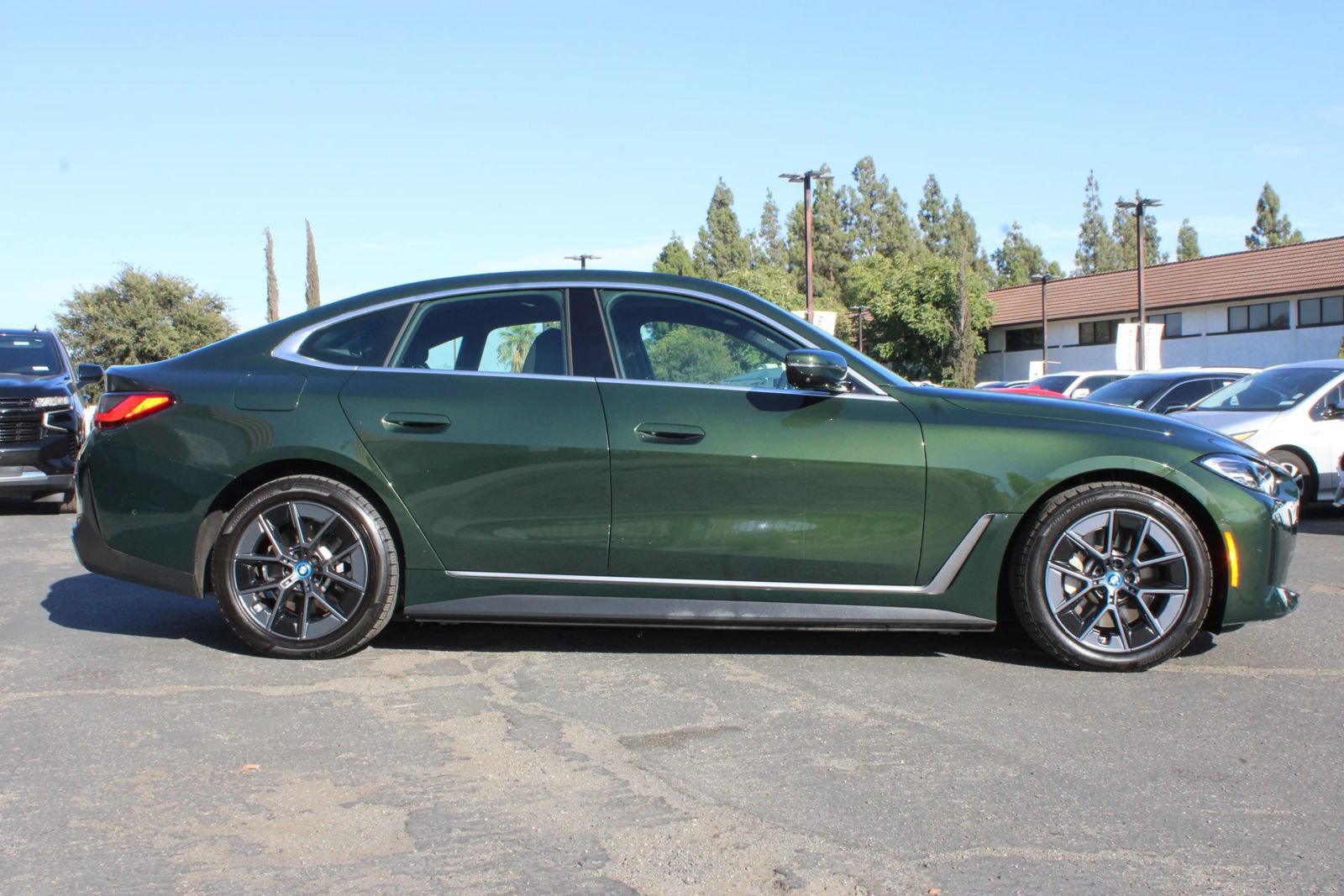Used 2023 BMW i4 eDrive40 RWD image 39