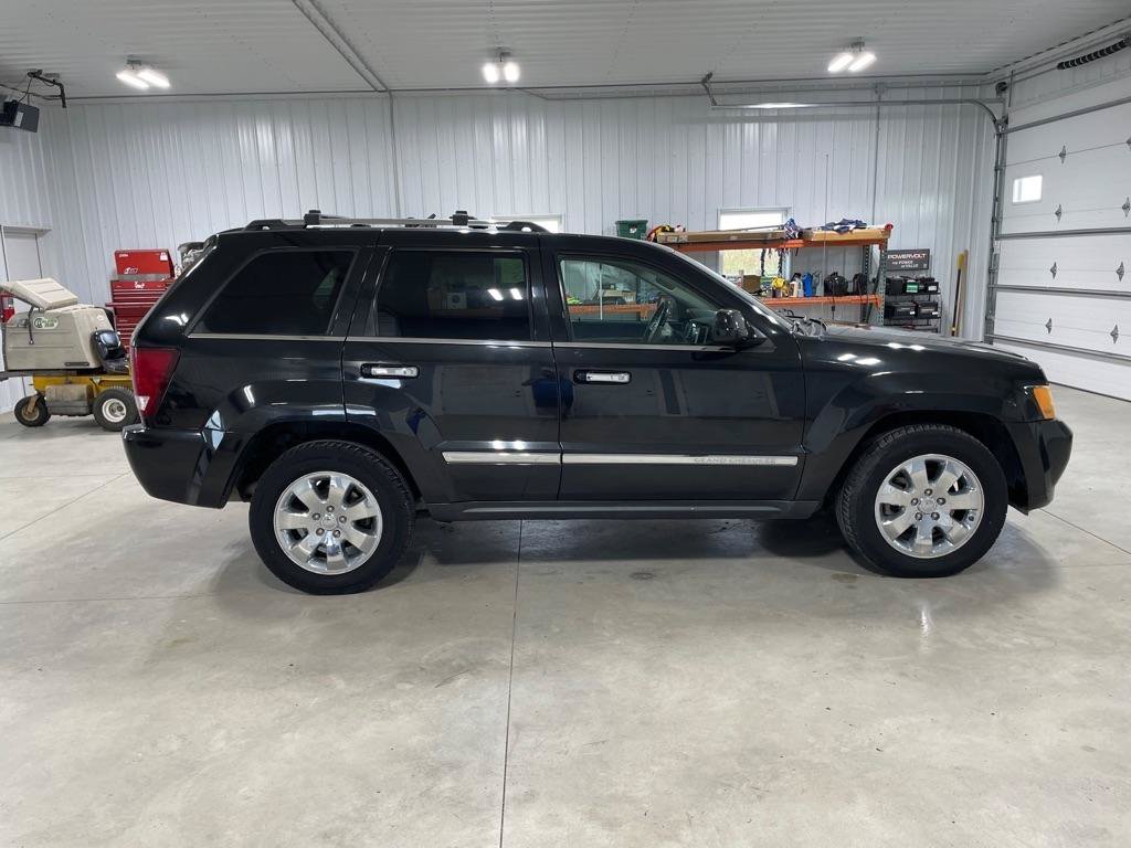 Used 2010 Jeep Grand Cherokee Limited w/ Trailer Tow Group IV AWD/4WD image 8