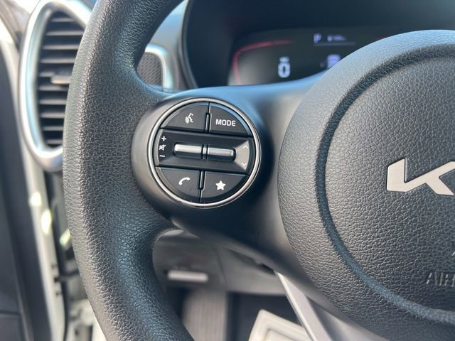 Certified 2025 Kia Soul LX w/ LX Technology Package FWD image 15