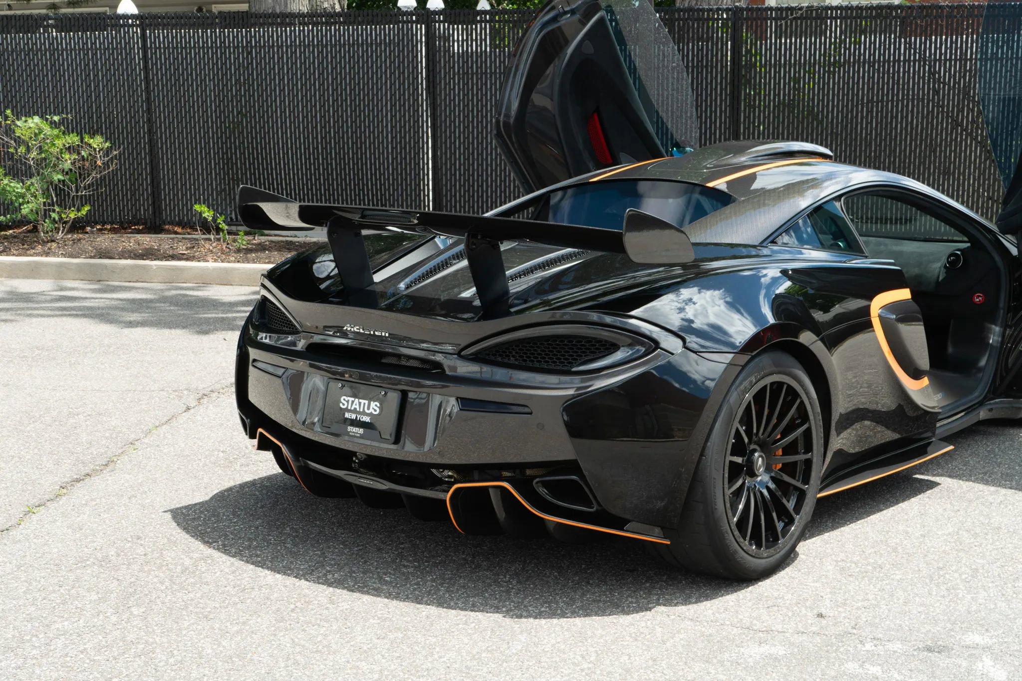 Used 2020 McLaren 620R RWD image 36