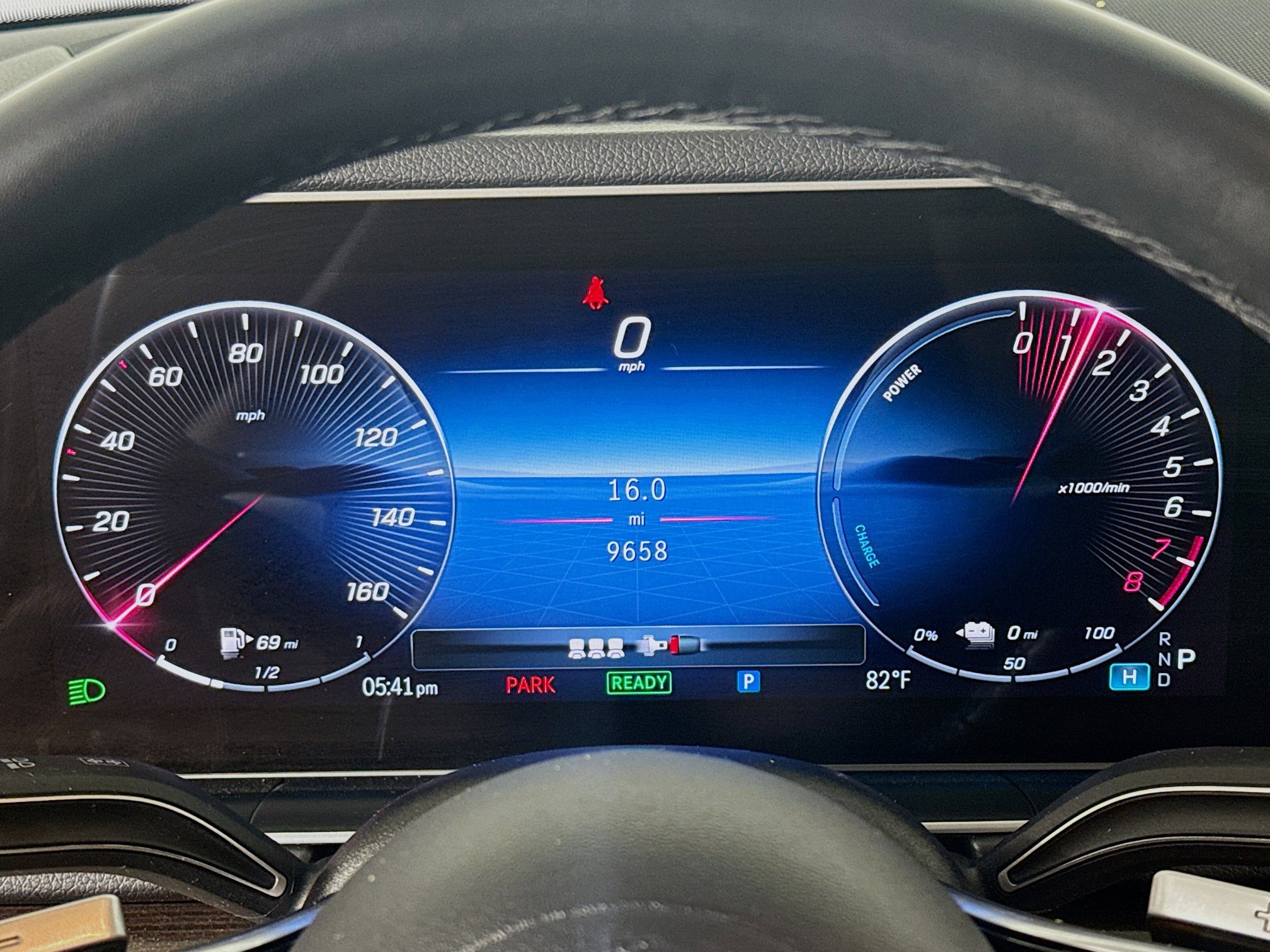 Used 2024 Mercedes-Benz GLE 450e 4MATIC w/ Warmth & Comfort Package image 16