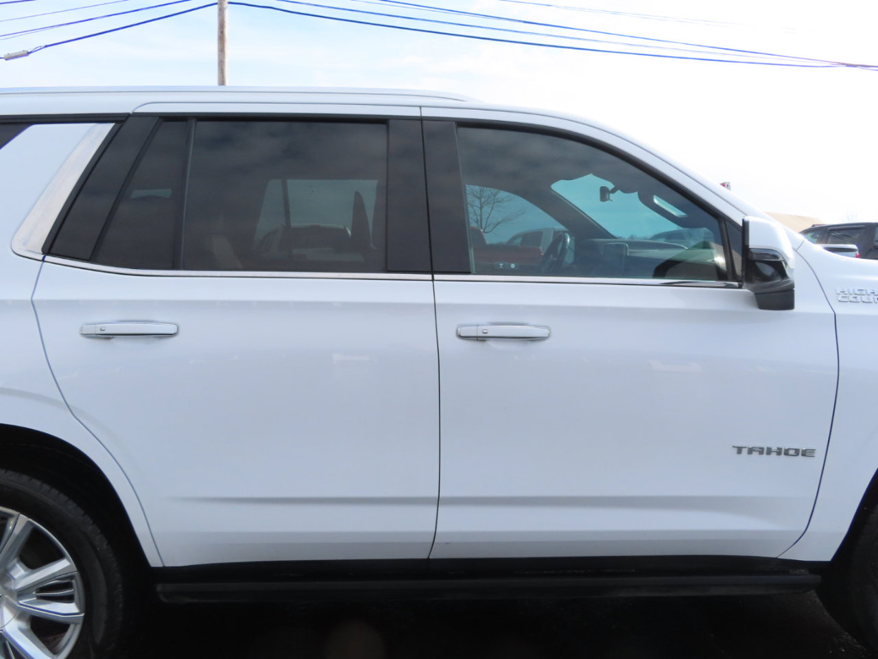 Used 2021 Chevrolet Tahoe High Country w/ Premium Package image 21