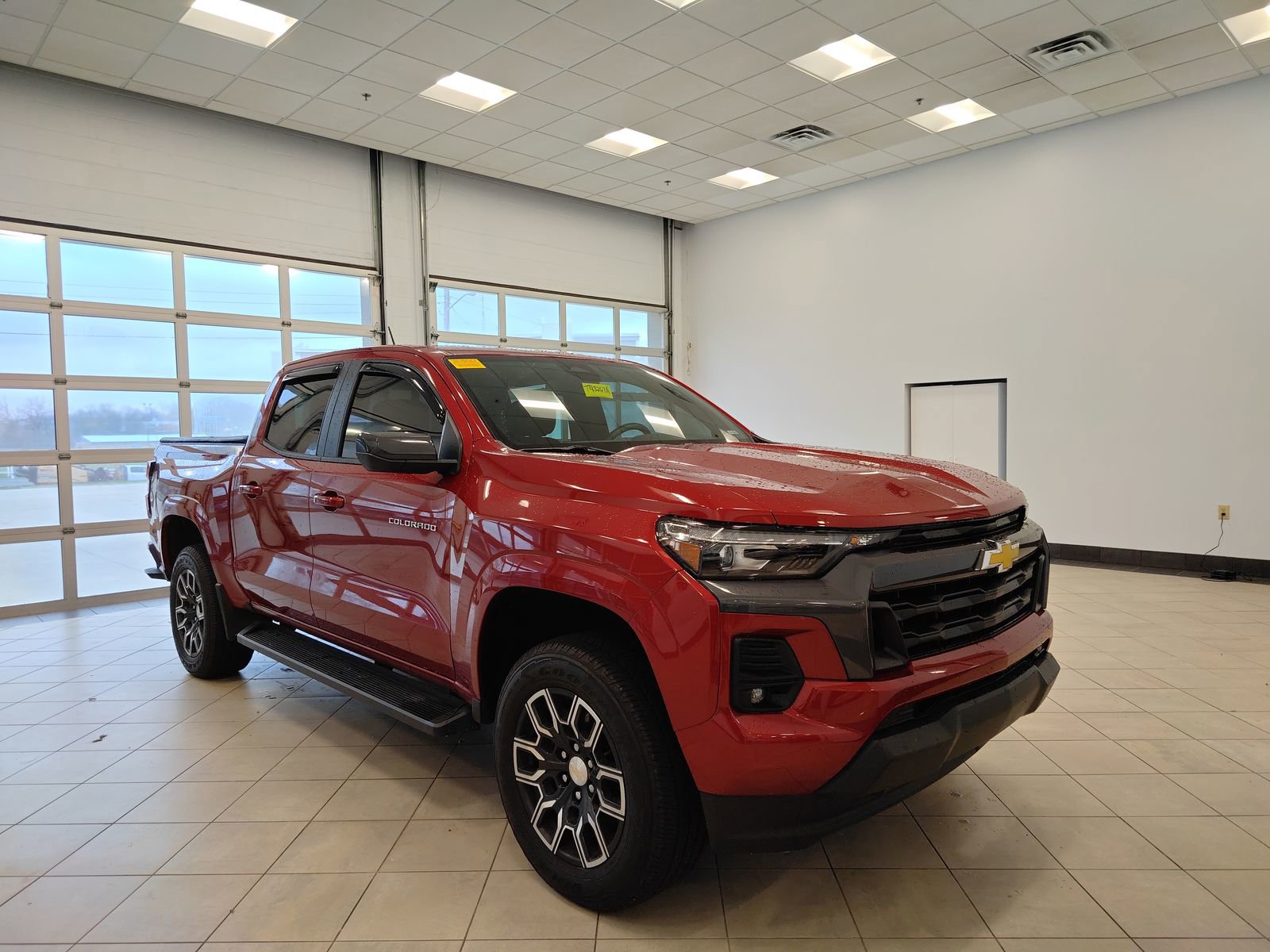Used 2023 Chevrolet Colorado LT w/ LT Convenience Package III image 4