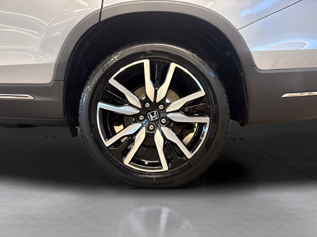Used 2020 Honda Pilot Touring image 28