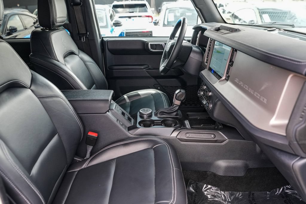 Used 2025 Ford Bronco Outer Banks AWD/4WD image 19