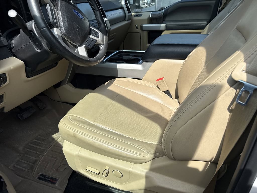 Used 2019 Ford F250 Lariat w/ Lariat Ultimate Package image 7