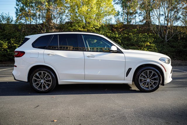 Used 2021 BMW X5 xDrive40i w/ M Sport Package image 11
