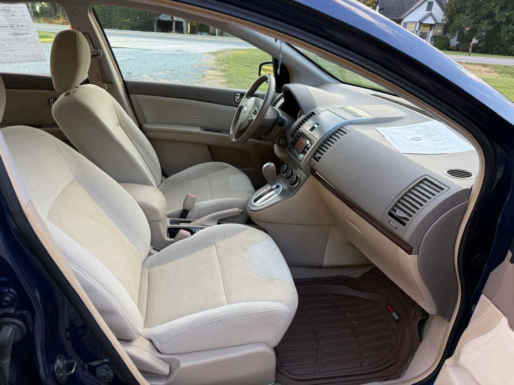 Used 2010 Nissan Sentra 2.0 SL FWD image 9