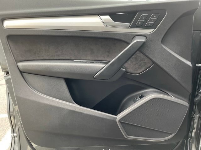 Used 2018 Audi SQ5 Premium Plus w/ Navigation Package AWD/4WD image 10