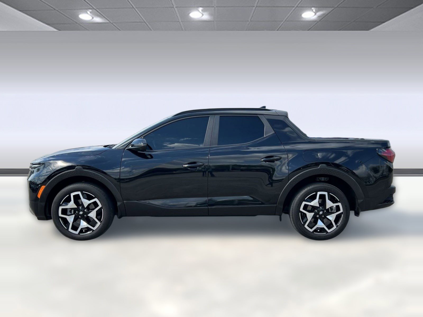 Used 2024 Hyundai Santa Cruz Limited AWD/4WD image 2