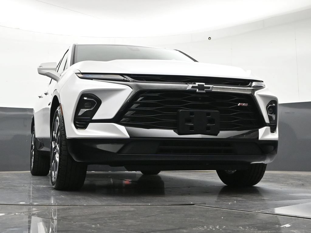 Certified 2023 Chevrolet Blazer RS w/ Driver Confidence II Package AWD/4WD image 30