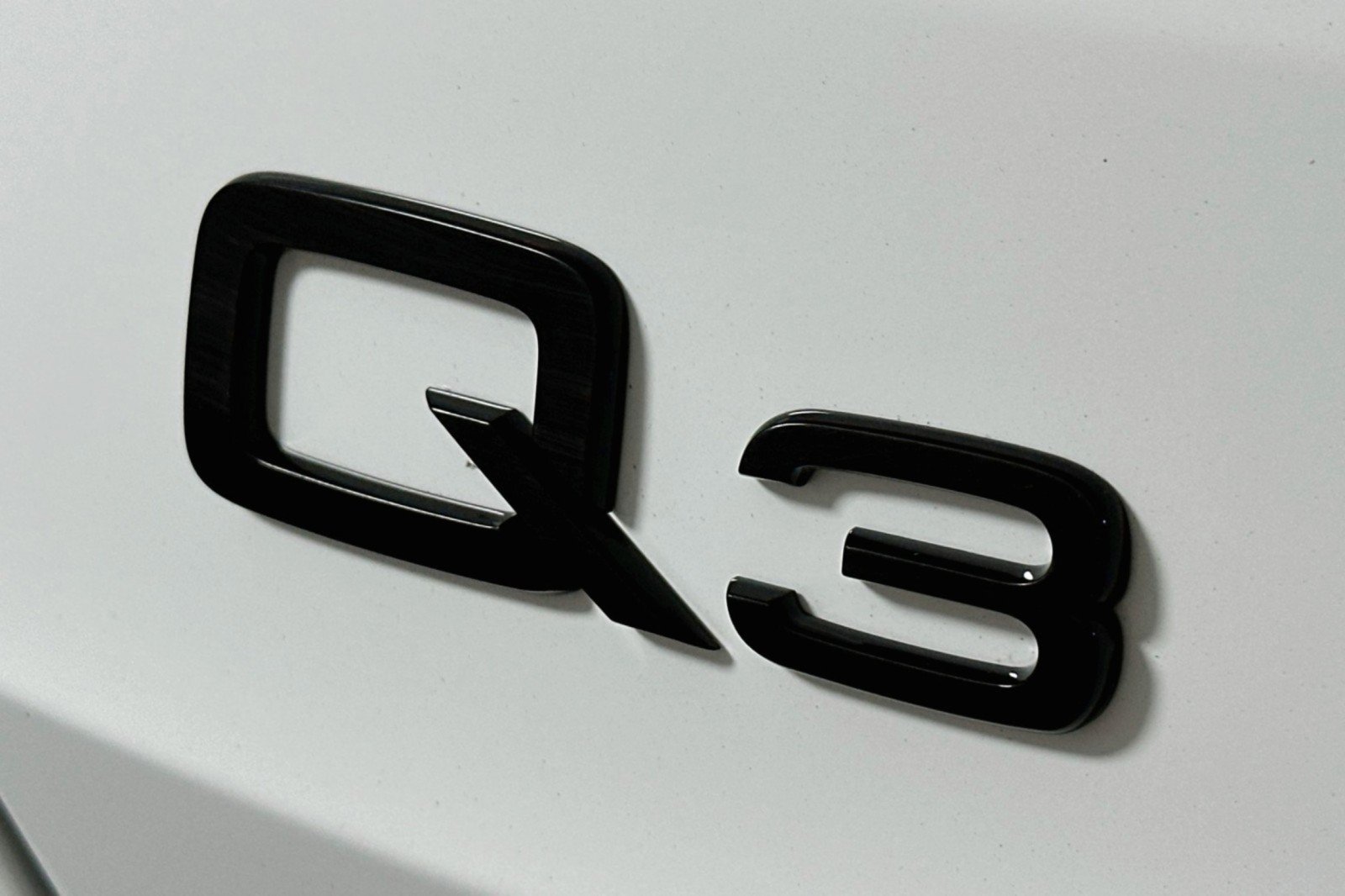 Used 2024 Audi Q3 2.0T Premium w/ Convenience Package AWD/4WD image 10