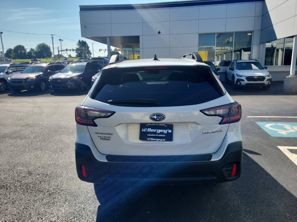 Certified 2022 Subaru Outback Premium AWD/4WD image 3