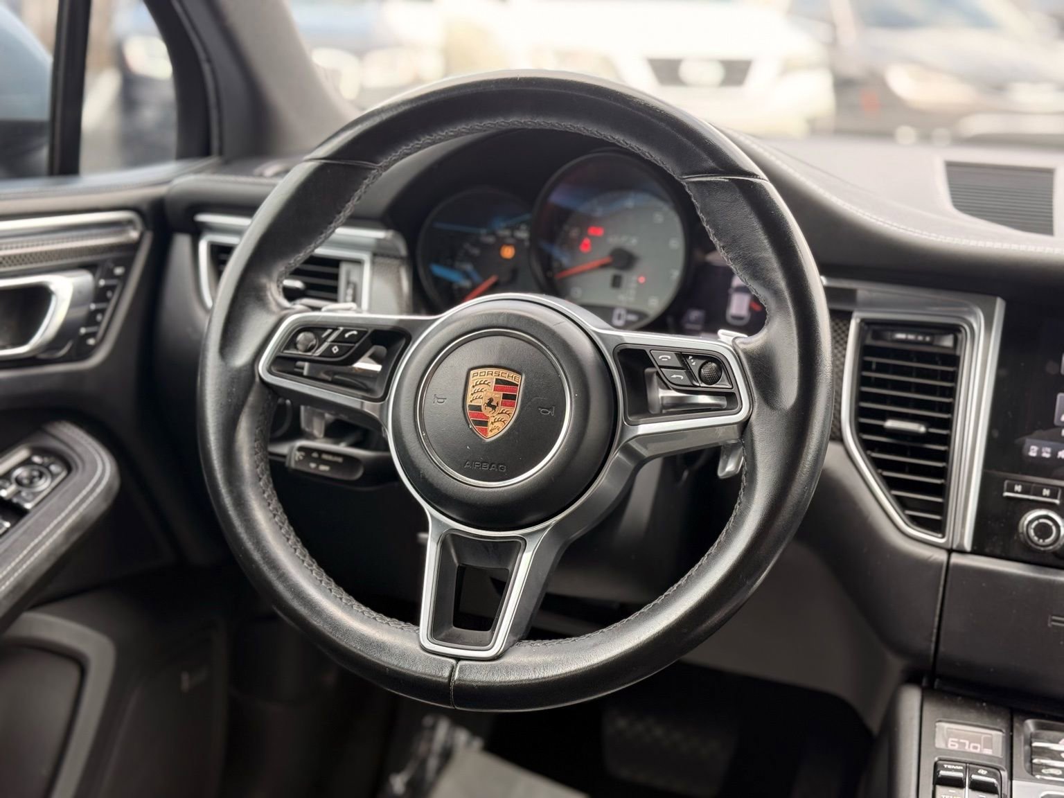 Used 2018 Porsche Macan GTS image 36