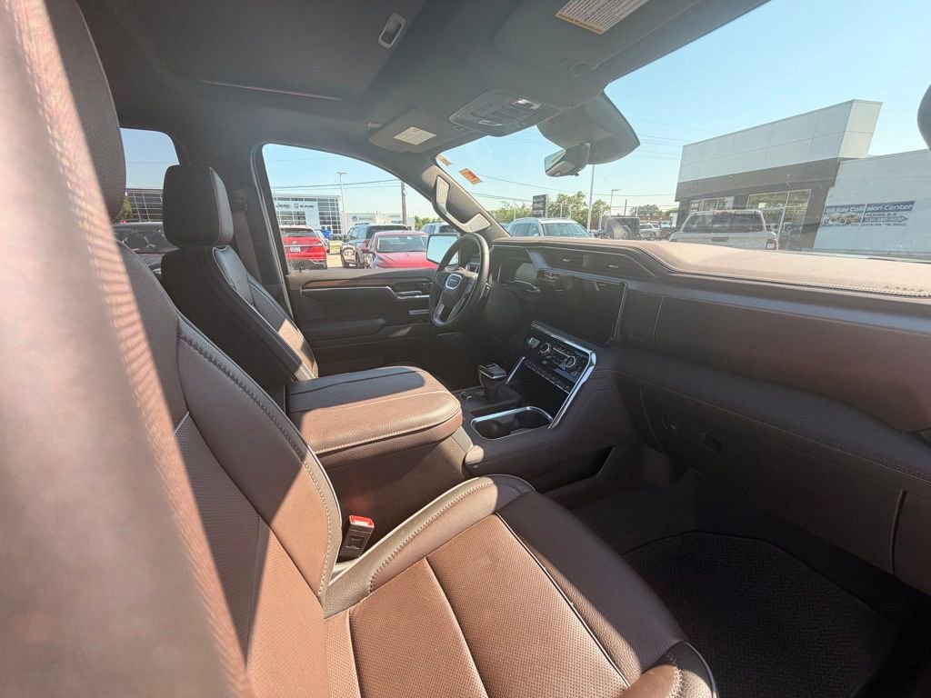 Used 2024 GMC Sierra 1500 Denali w/ Technology Package AWD/4WD image 10