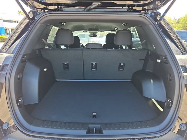 New 2026 Chevrolet Equinox LT w/ Safety and Technology Package FWD image 6