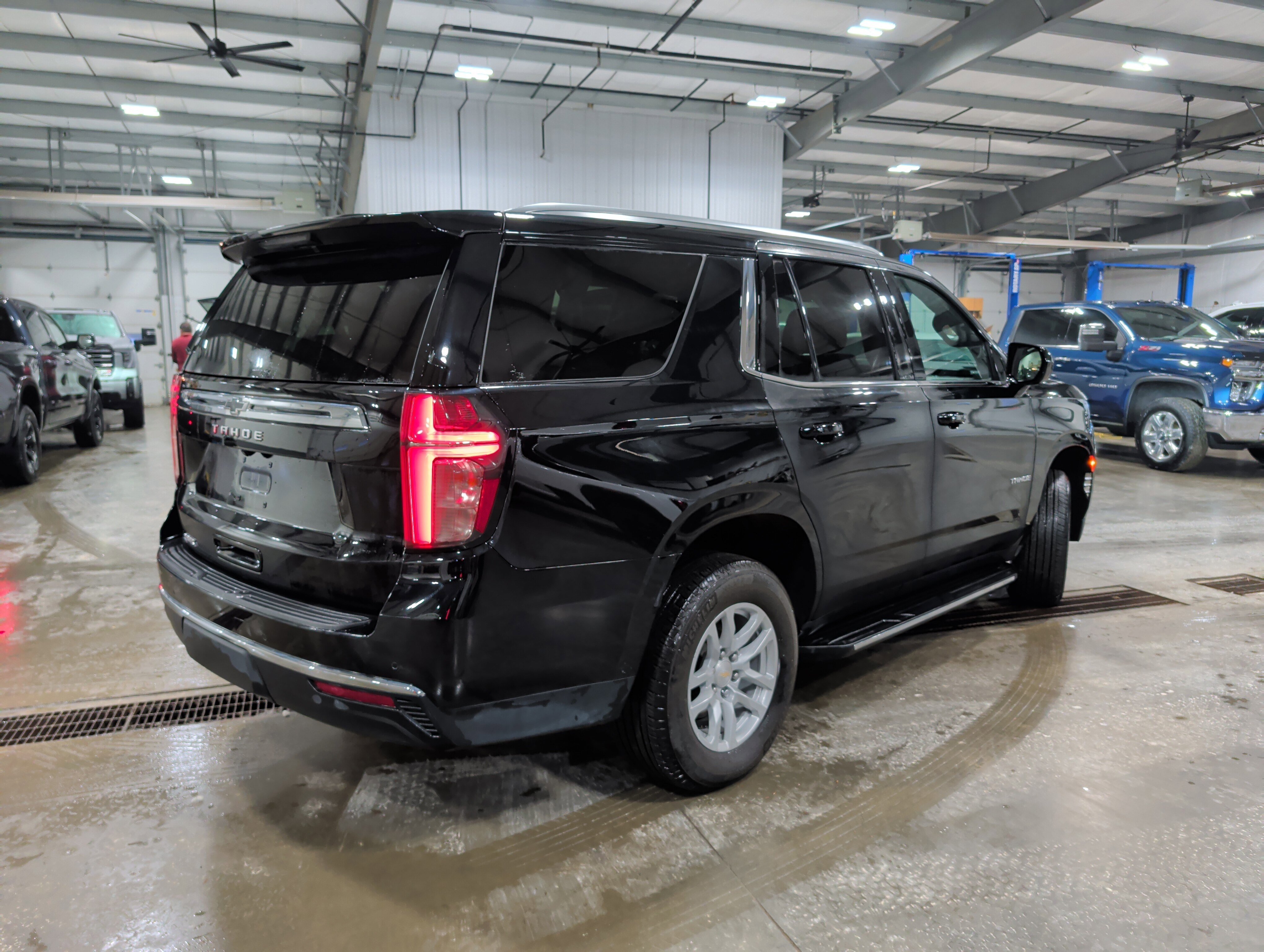 Used 2024 Chevrolet Tahoe LS w/ Driver Alert Package AWD/4WD image 3
