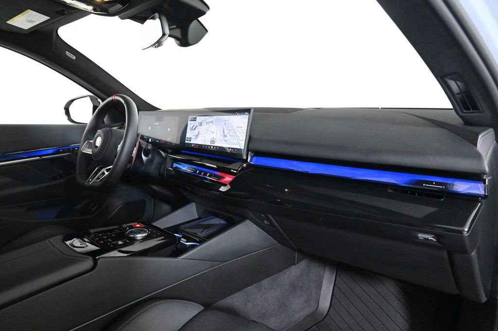 Used 2026 BMW M5 Touring w/ M Driver's Package image 15