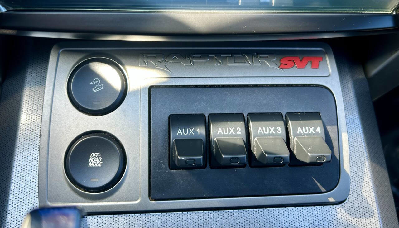 Used 2011 Ford F150 Raptor w/ Raptor Luxury Pkg image 27