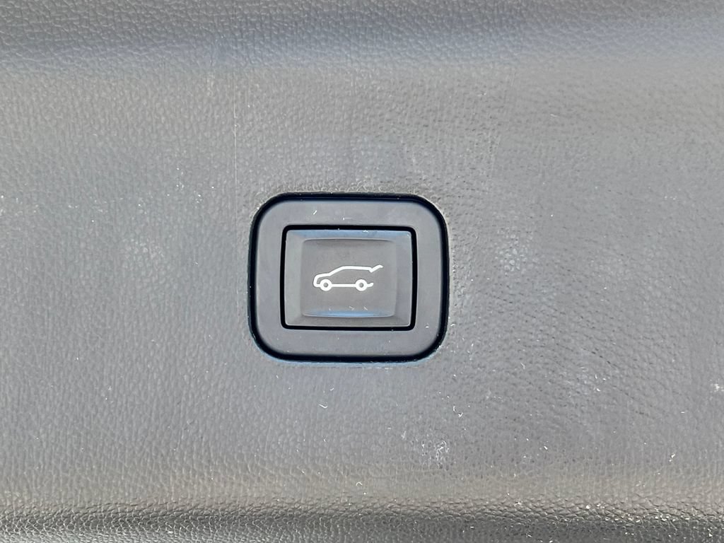 Used 2019 Buick Enclave Premium w/ Trailering Package, 5000 lbs. AWD/4WD image 39
