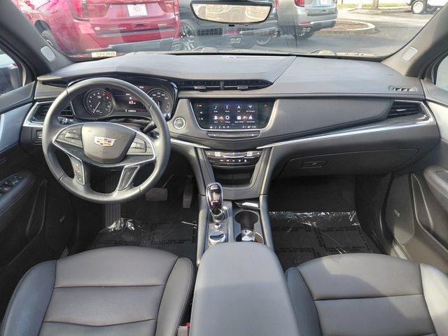 Certified 2024 Cadillac XT5 Premium Luxury w/ Technology Package FWD image 13