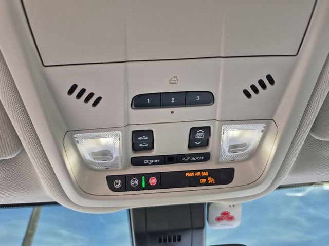 Used 2023 GMC Terrain Denali w/ Denali Premium Package image 29