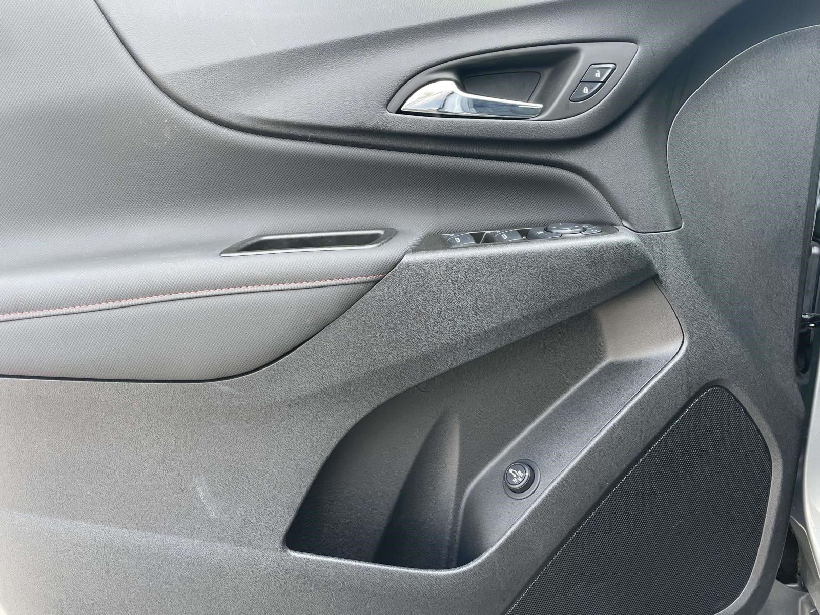 Used 2024 Chevrolet Equinox RS FWD image 16