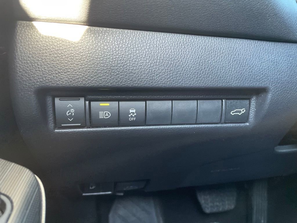 Used 2023 Toyota Venza XLE AWD/4WD image 26