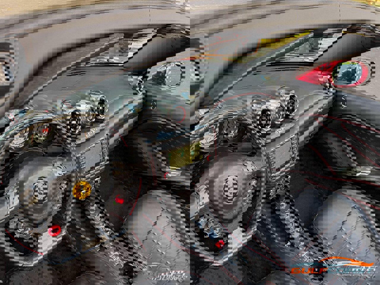 Used 2016 Ferrari California T image 13