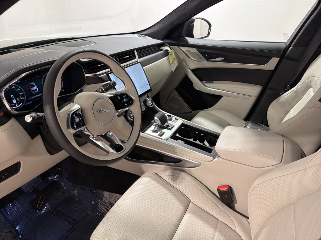 New 2026 Jaguar F-PACE R-Dynamic S image 10