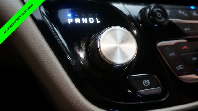 Used 2019 Chrysler Pacifica Touring-L w/ Advanced Safetytec Group image 19