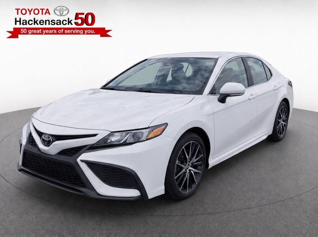 Certified 2024 Toyota Camry SE AWD/4WD image 34