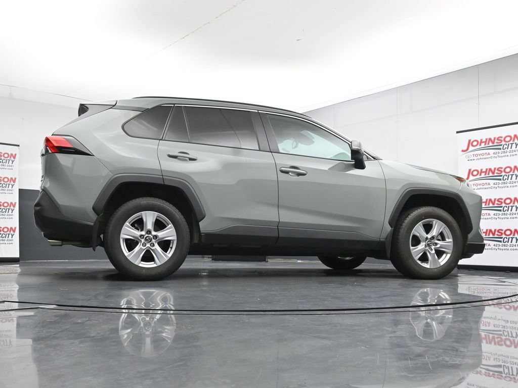 Used 2020 Toyota RAV4 XLE w/ Convenience Package image 24