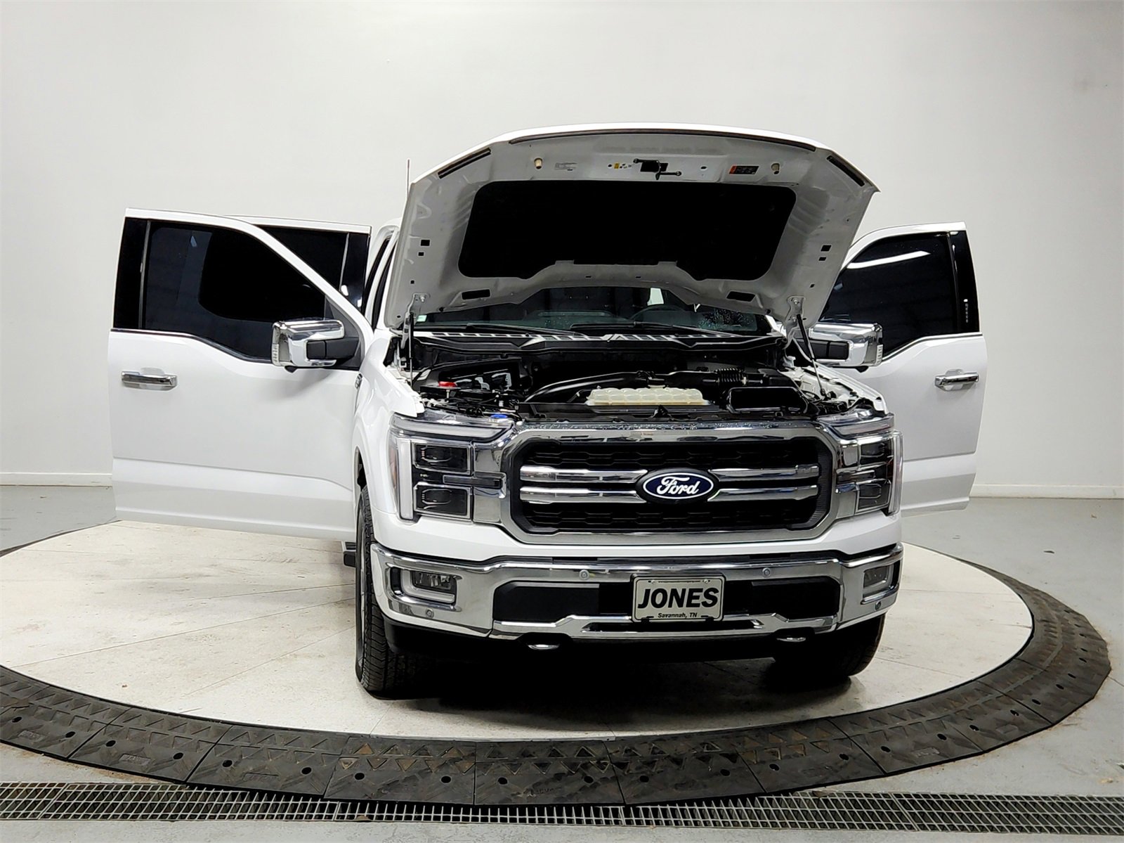 Used 2024 Ford F150 Lariat w/ Tow/Haul Package image 10