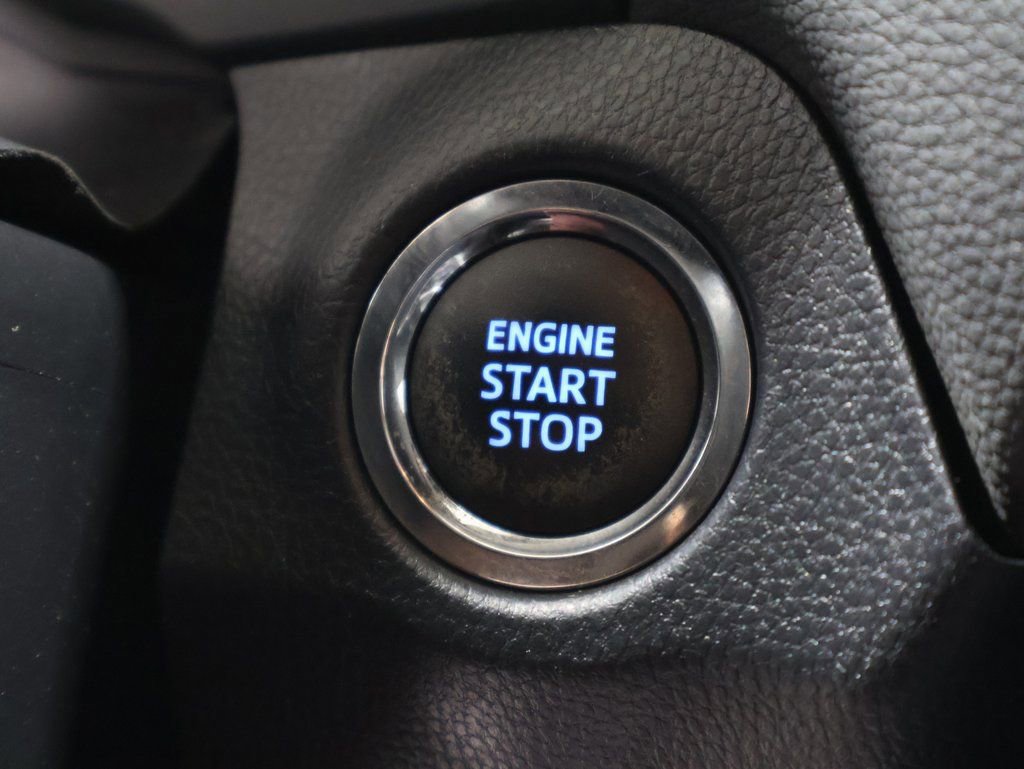 Used 2021 Toyota RAV4 XLE Premium image 30