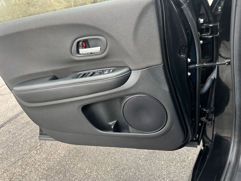 Used 2019 Honda HR-V Sport image 10
