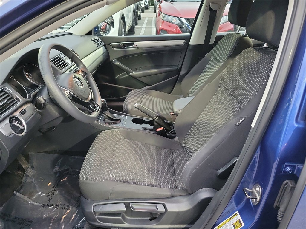 Used 2017 Volkswagen Passat 1.8T S image 13