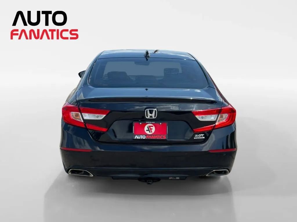 Used 2018 Honda Accord Touring image 4
