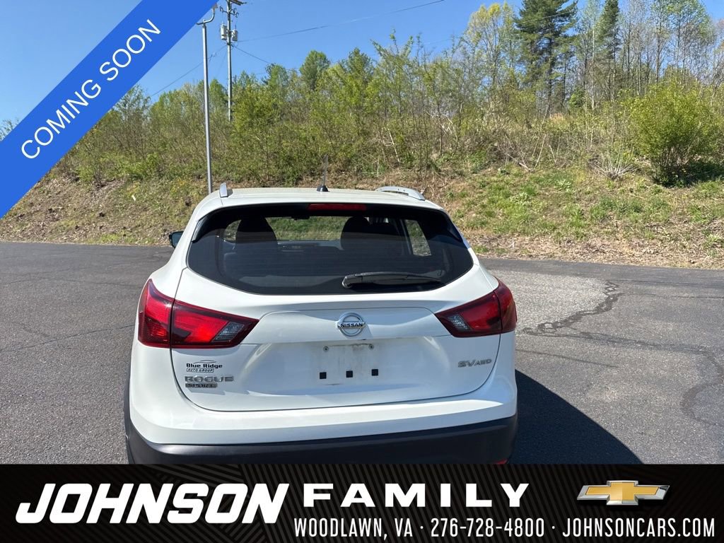 Used 2017 Nissan Rogue Sport SV w/ SV Premium Package AWD/4WD image 6