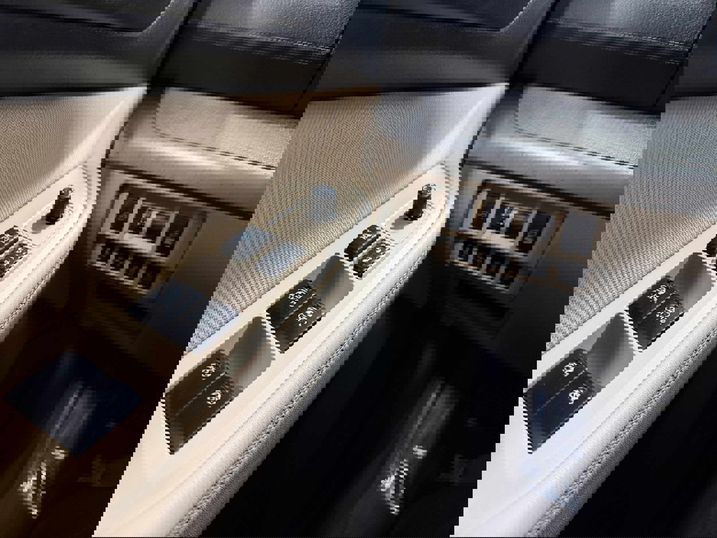 Used 2018 Subaru Outback 2.5i Premium image 6