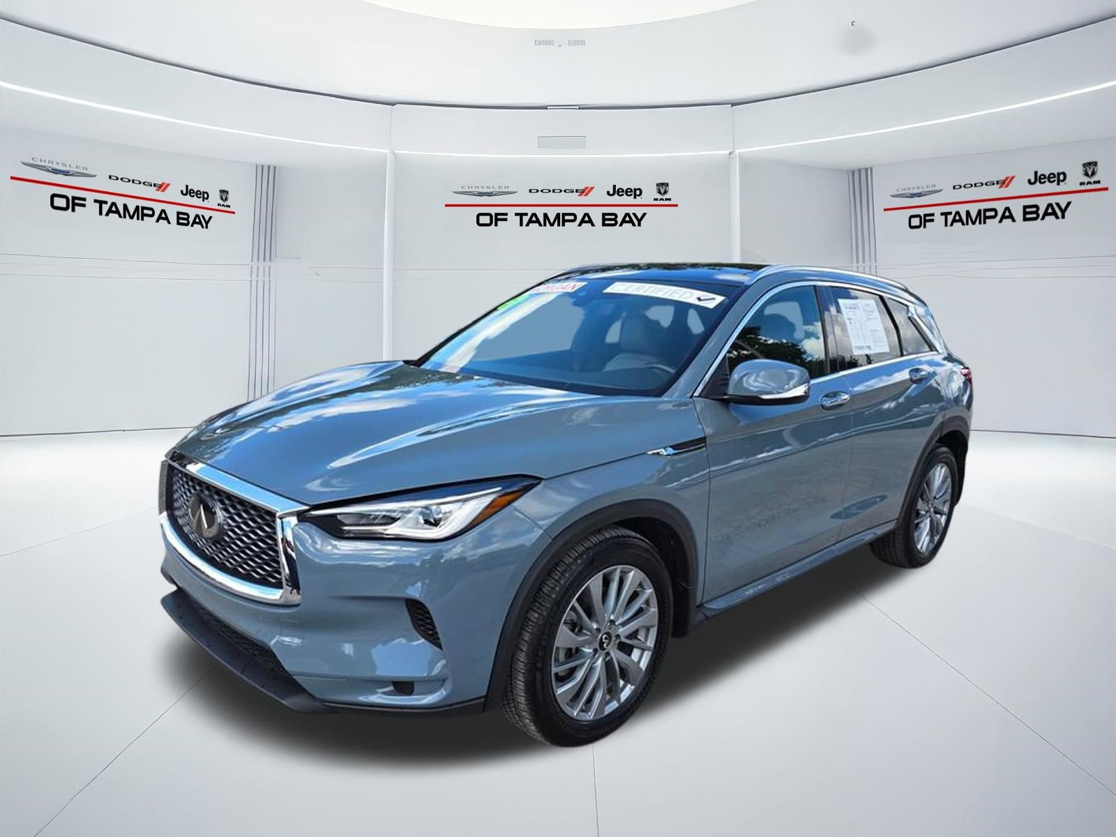 Used 2025 INFINITI QX50 Luxe AWD/4WD image 2
