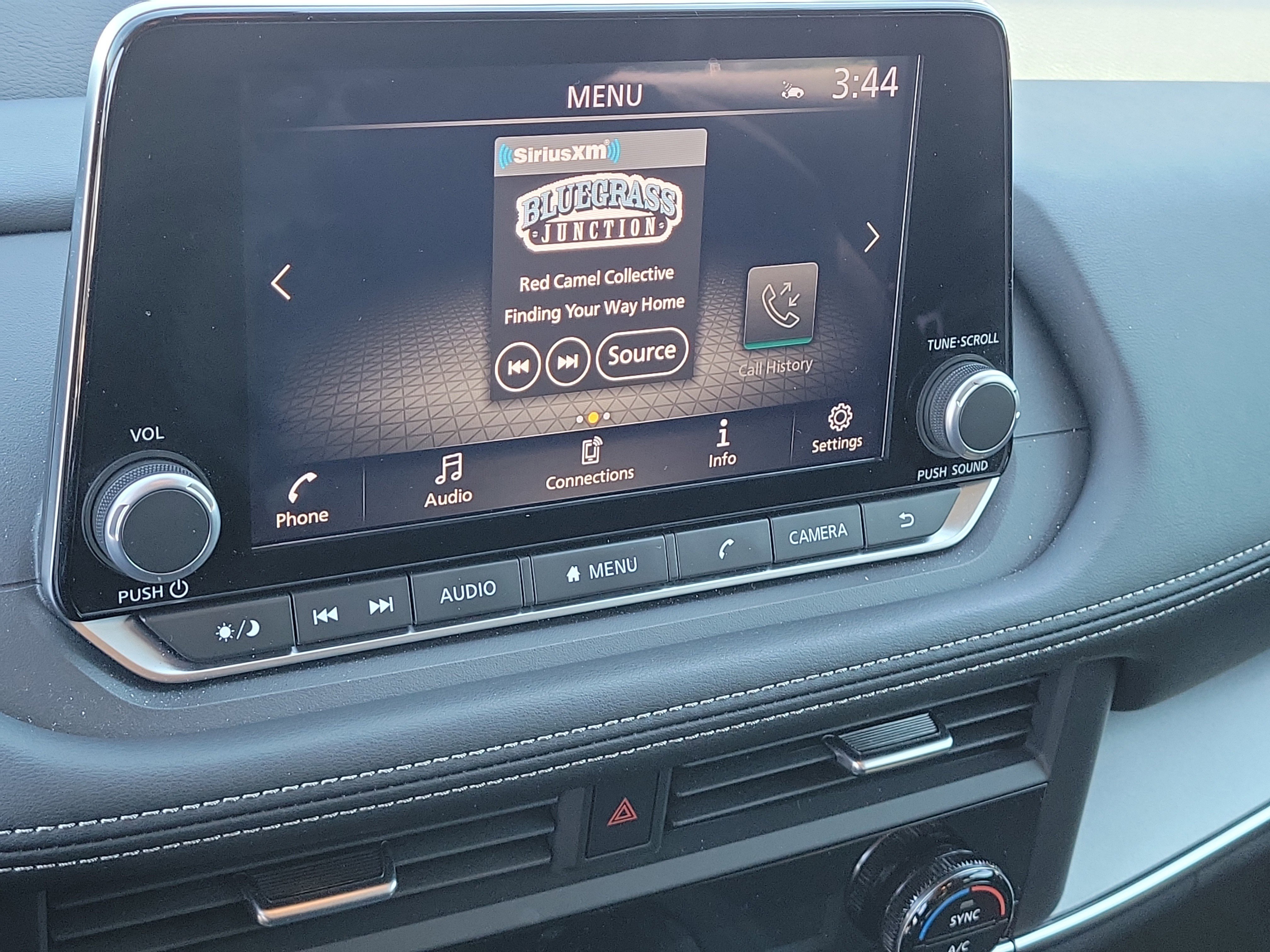 Certified 2024 Nissan Rogue SV image 25