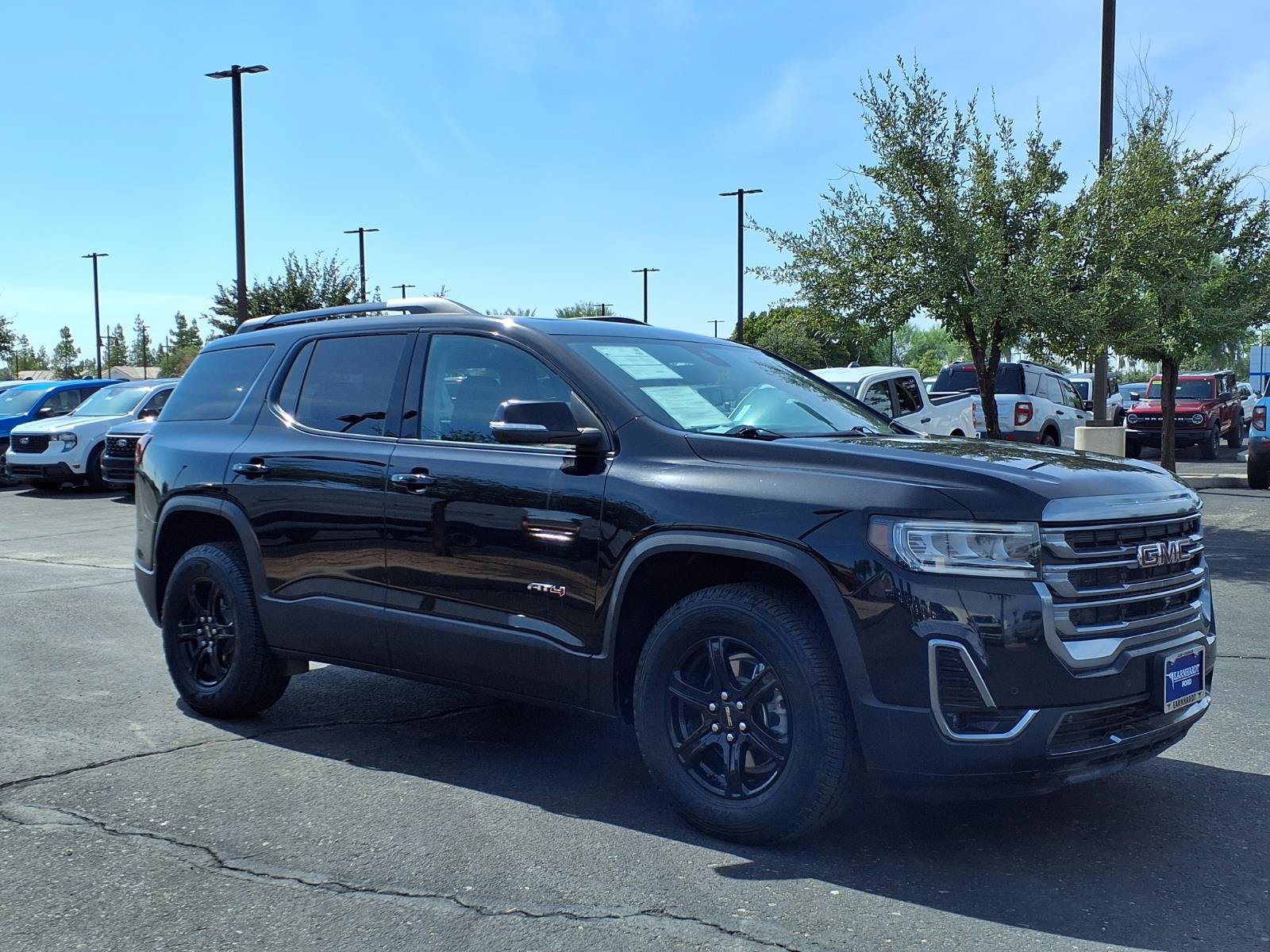 Used 2022 GMC Acadia AT4 w/ Technology Package AWD/4WD image 8