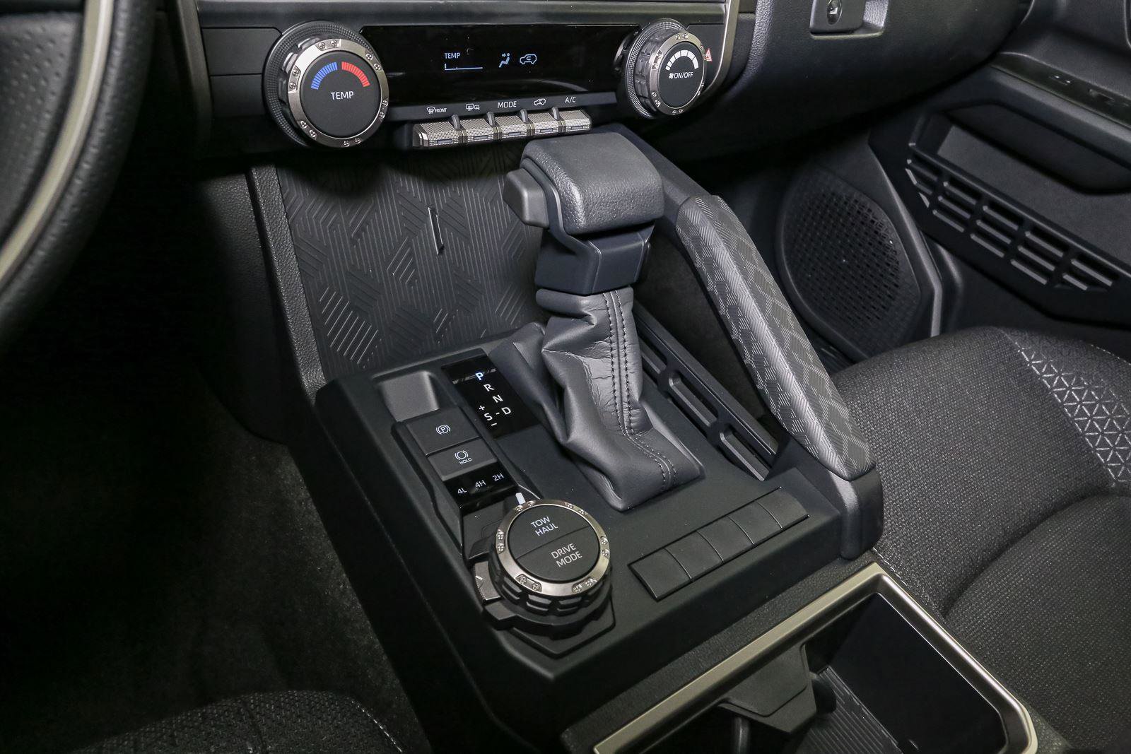 New 2026 Toyota 4Runner SR5 AWD/4WD image 19